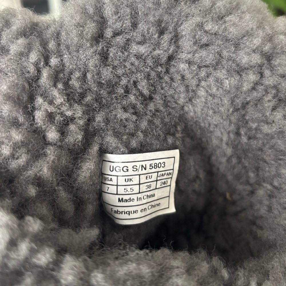 Grey Ugg Boots - Picture 7 of 7